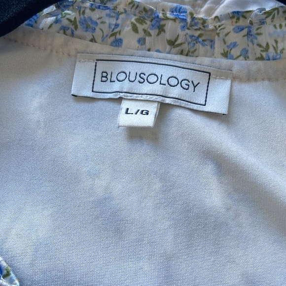 Short Sleeve Summer Blouse - Picture 4 of 6